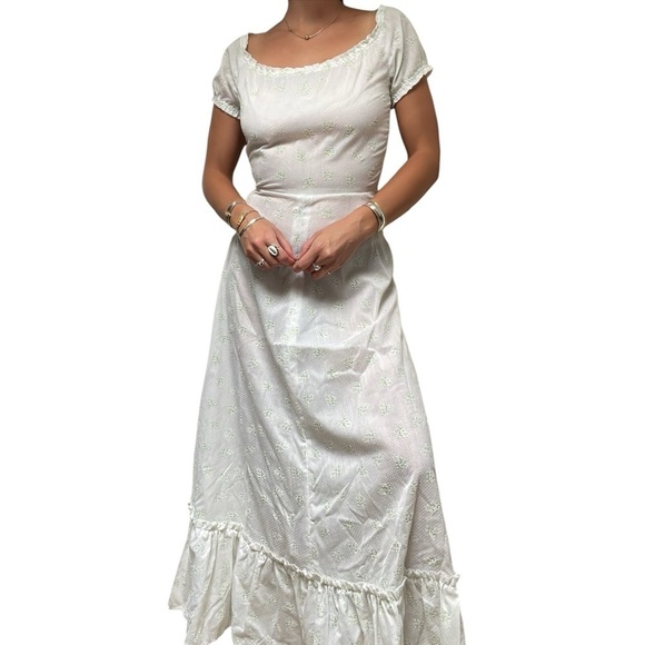 Vintage 60’s/70's Prairie White Cottagecore Short Sleeve Ruffle Maxi Dress XS/S